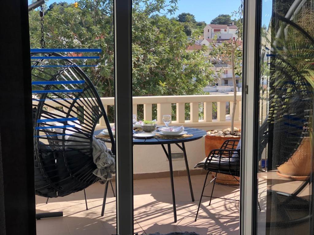 One-Bedroom Apartment with Balcony,1225644842:JPEG